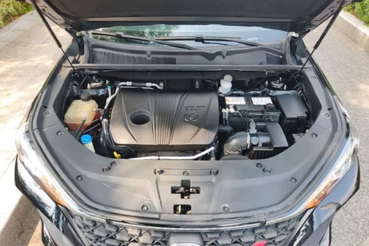 Used CHANGAN CS75 PLUS 2020 2.0T Automatic Flagship Edition Engine Bay