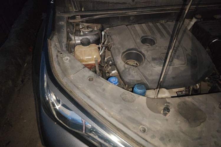Used CHANGAN CS75 PLUS 2020 1.5T Automatic Luxury Version Engine Bay Right