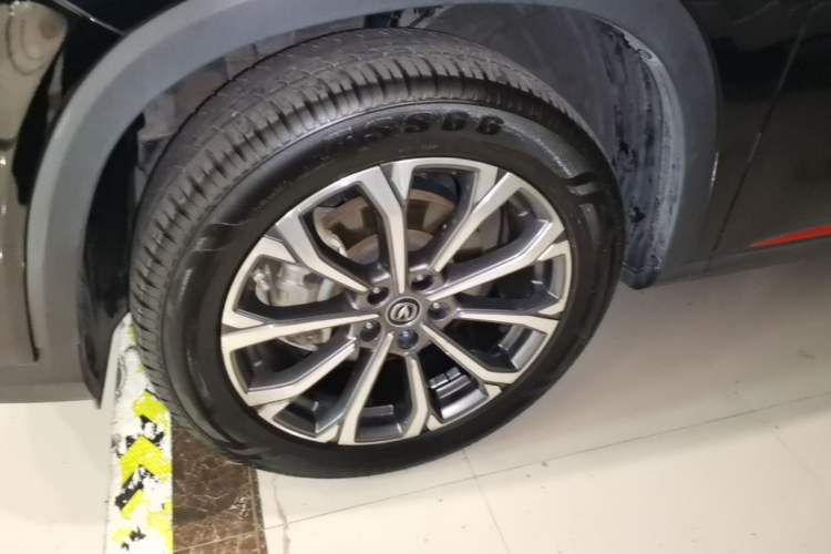 Used CHANGAN CS75 PLUS 2020 2.0T Automatic Flagship Edition Left Front Wheel Hub