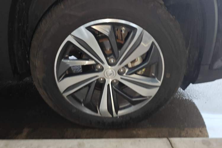 Used CHANGAN CS75 PLUS 2020 1.5T Automatic Luxury Version Right Front Wheel Hub