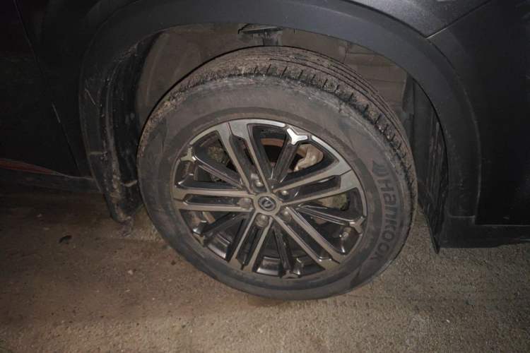 Used CHANGAN CS75 PLUS 2020 1.5T Automatic Luxury Version Right Front Wheel Hub