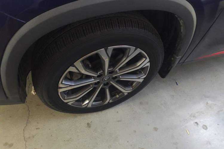 Used CHANGAN CS75 PLUS 2020 2.0T Automatic Flagship Edition Left Front Wheel Hub