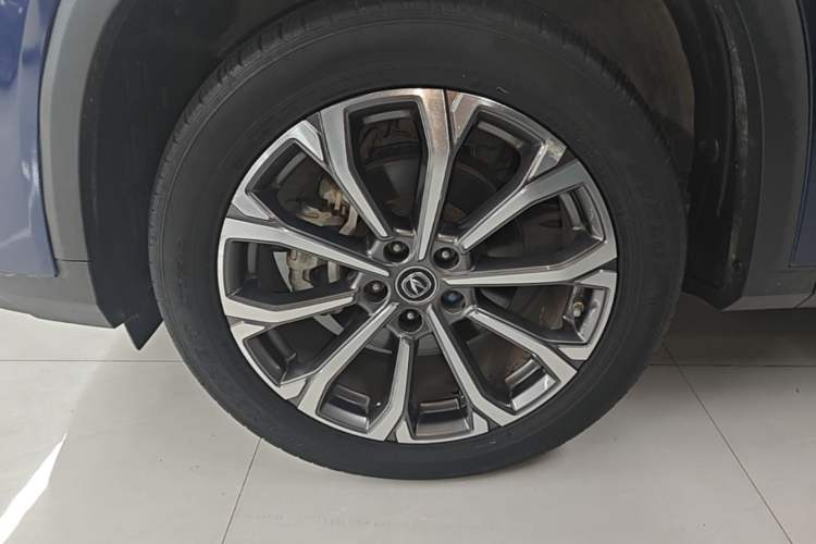 Used CHANGAN CS75 PLUS 2020 2.0T Automatic Pilot Version Left Front Wheel Hub