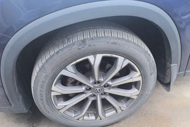 Used CHANGAN CS75 PLUS 2020 2.0T Automatic Flagship Edition Left Front Wheel Hub