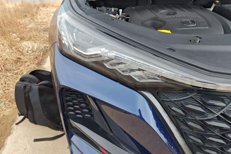Used CHANGAN CS75 PLUS 2020 1.5T Automatic Prestige Edition Right Front Headlight