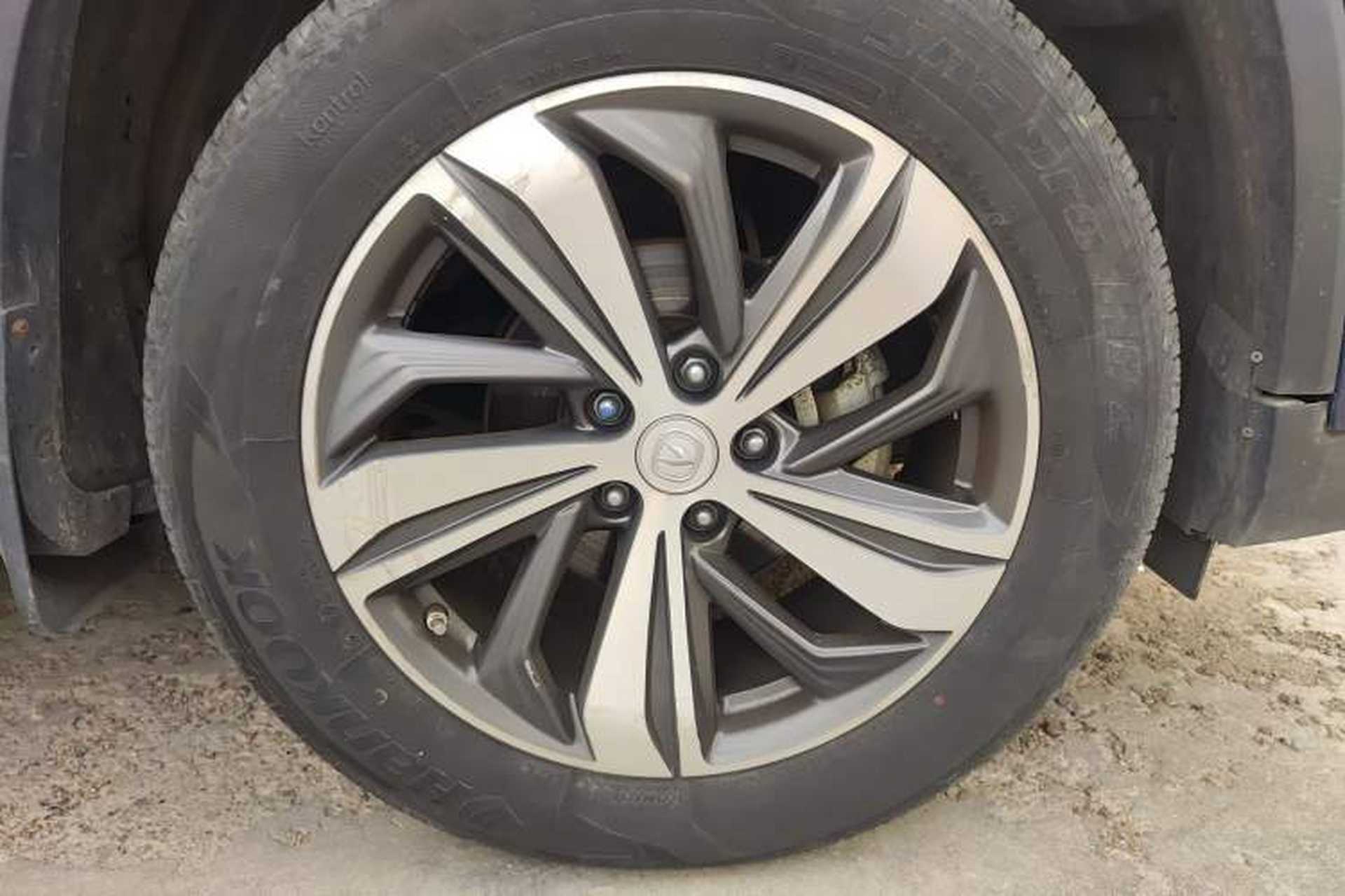 Used CHANGAN CS75 PLUS 2020 1.5T Automatic Luxury Version Right Front Wheel Hub