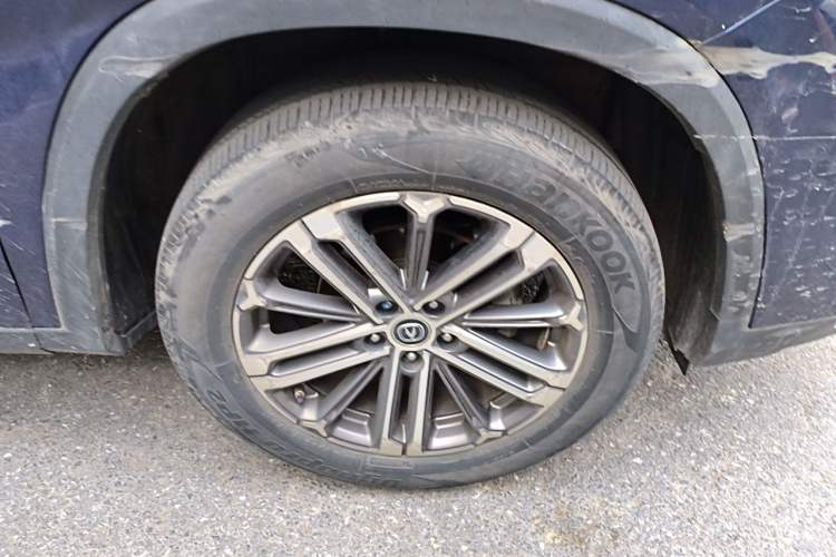 Used CHANGAN CS75 PLUS 2020 1.5T Automatic Luxury Version Right Front Wheel Hub