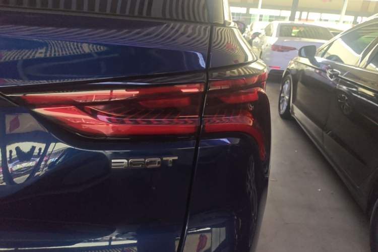 Used CHANGAN CS75 PLUS 2020 2.0T Automatic Flagship Edition Right Rear Taillight