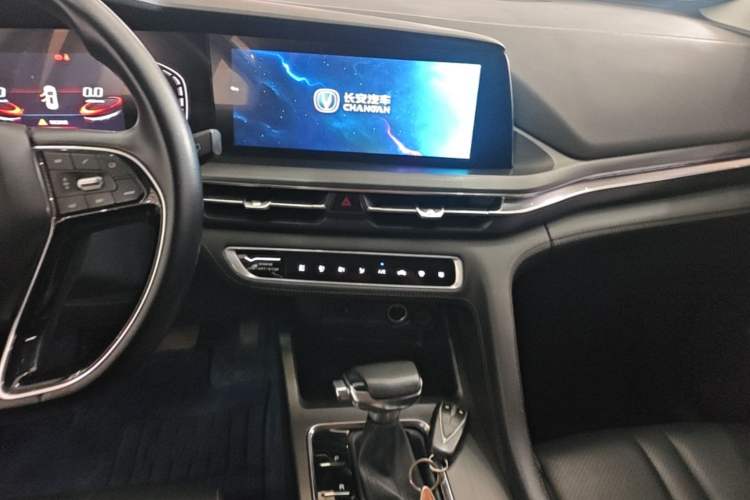 Used CHANGAN CS75 PLUS 2020 1.5T Automatic Luxury Version Audio And AC Panel