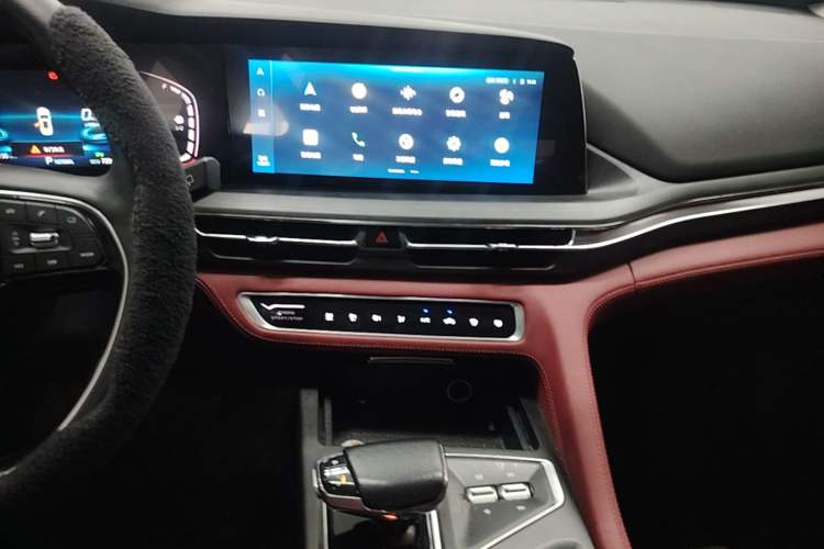 Used CHANGAN CS75 PLUS 2020 2.0T Automatic Pilot Version Audio And AC Panel