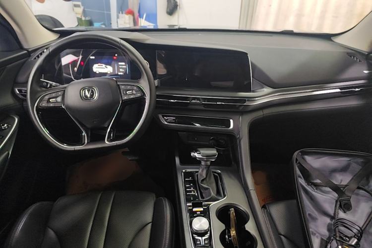 Used CHANGAN CS75 PLUS 2020 1.5T Automatic Luxury Version Center Console