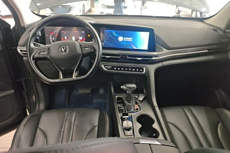 Used CHANGAN CS75 PLUS 2020 1.5T Automatic Luxury Version Center Console