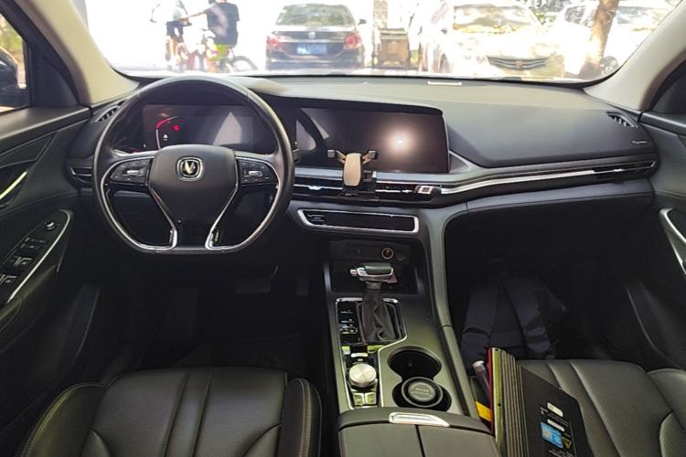 Used CHANGAN CS75 PLUS 2020 1.5T Automatic Luxury Version Center Console