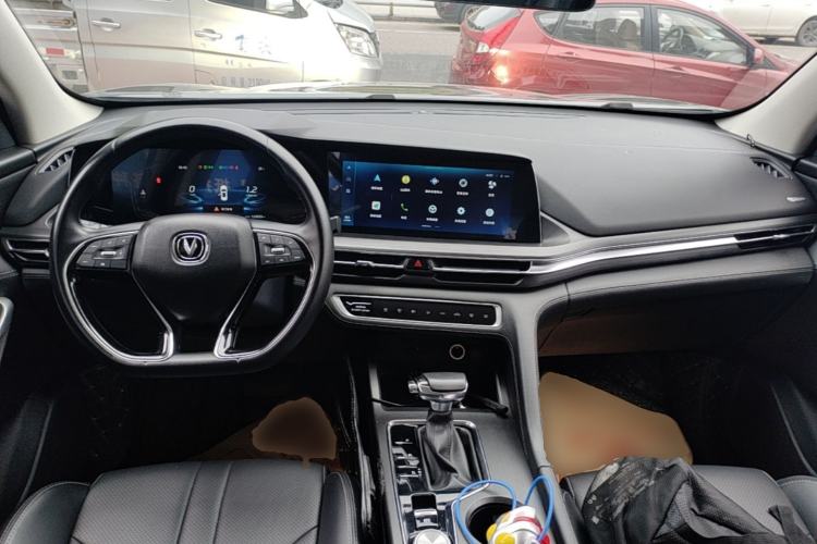 Used CHANGAN CS75 PLUS 2020 1.5T Automatic Luxury Version Center Console