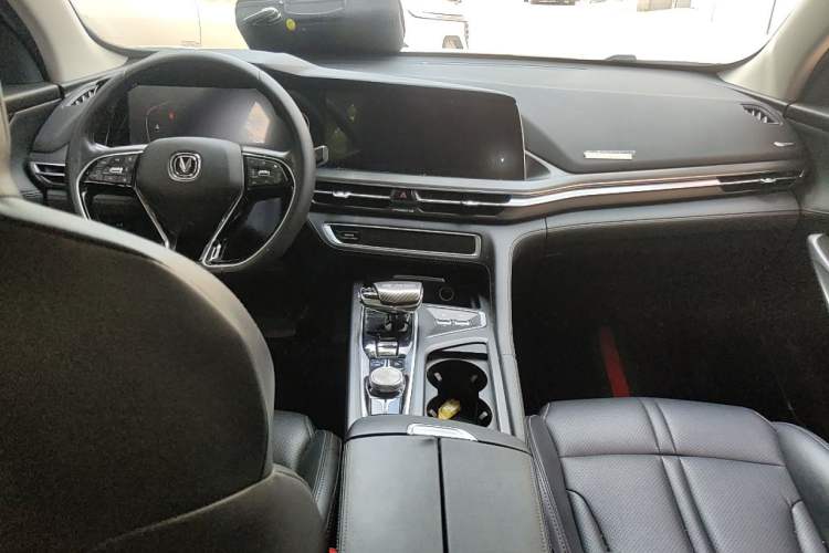 Used CHANGAN CS75 PLUS 2020 2.0T Automatic Pilot Version Center Console