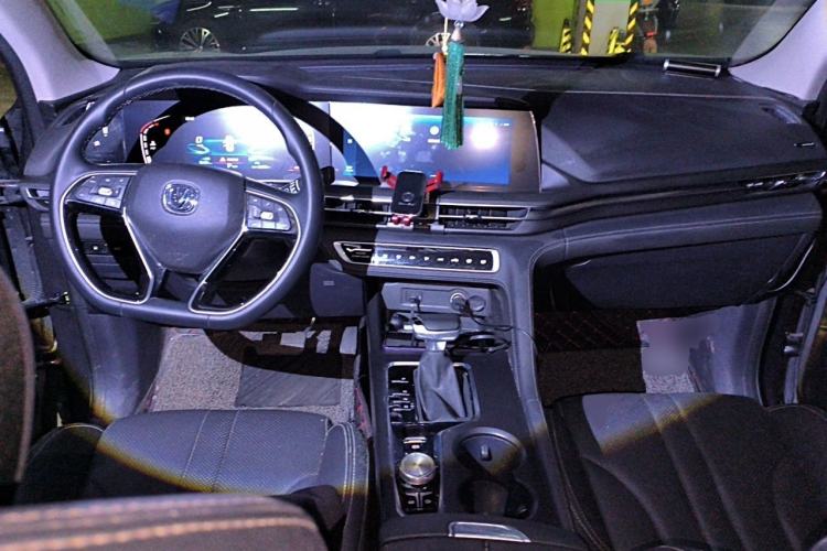 Used CHANGAN CS75 PLUS 2020 1.5T Automatic Prestige Edition Center Console