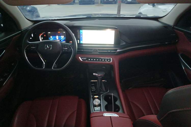 Used CHANGAN CS75 PLUS 2020 1.5T Automatic Luxury Version Center Console