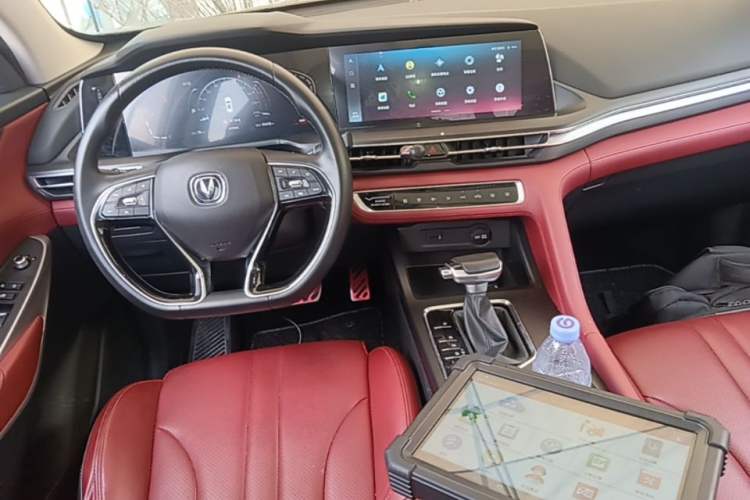 Used CHANGAN CS75 PLUS 2020 1.5T Automatic Luxury Version Center Console