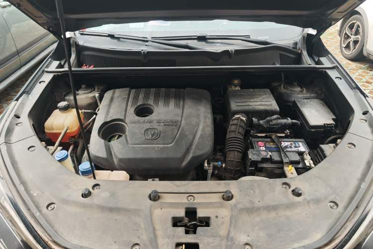 Used CHANGAN CS75 PLUS 2020 1.5T Automatic Luxury Version Engine Bay