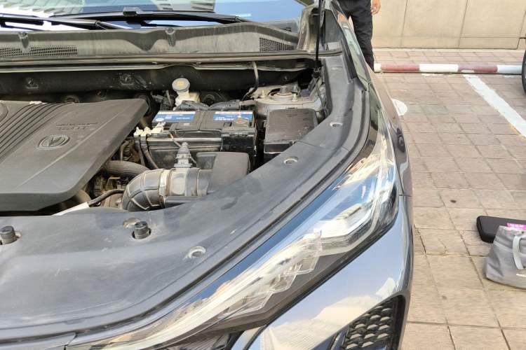 Used CHANGAN CS75 PLUS 2020 2.0T Automatic Pilot Version Engine Bay Left