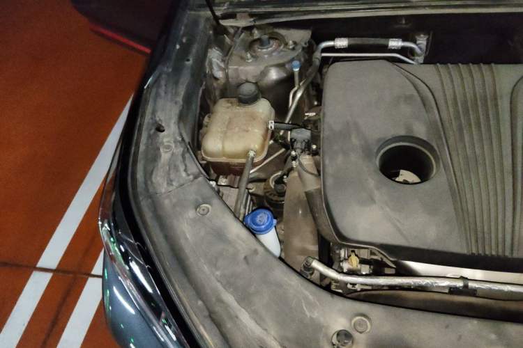 Used CHANGAN CS75 PLUS 2020 2.0T Automatic Flagship Edition Engine Bay Right
