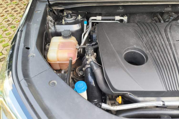 Used CHANGAN CS75 PLUS 2020 2.0T Automatic Flagship Edition Engine Bay Right