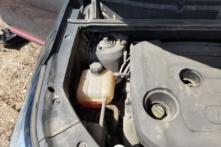 Used CHANGAN CS75 PLUS 2020 1.5T Automatic Elite Edition Engine Bay Right