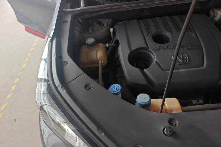 Used CHANGAN CS75 PLUS 2020 1.5T Automatic Luxury Version Engine Bay Right