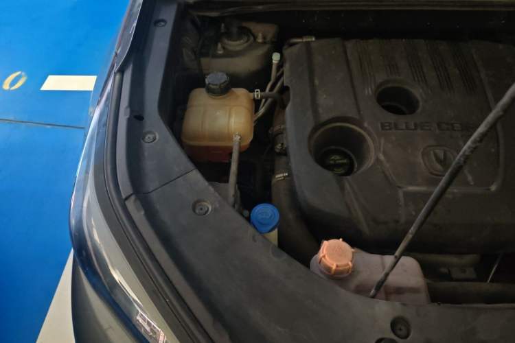 Used CHANGAN CS75 PLUS 2020 1.5T Automatic Luxury Version Engine Bay Right