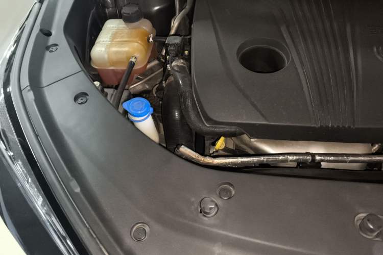 Used CHANGAN CS75 PLUS 2020 2.0T Automatic Pilot Version Engine Bay Right