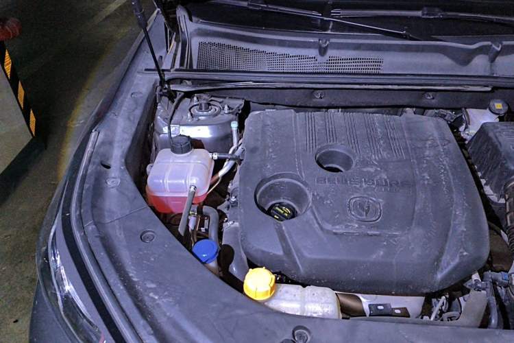Used CHANGAN CS75 PLUS 2020 1.5T Automatic Prestige Edition Engine Bay Right