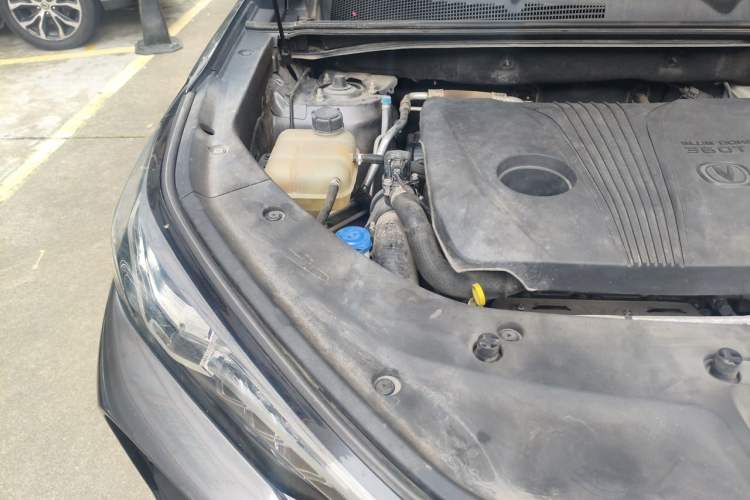 Used CHANGAN CS75 PLUS 2020 2.0T Automatic Flagship Edition Engine Bay Right