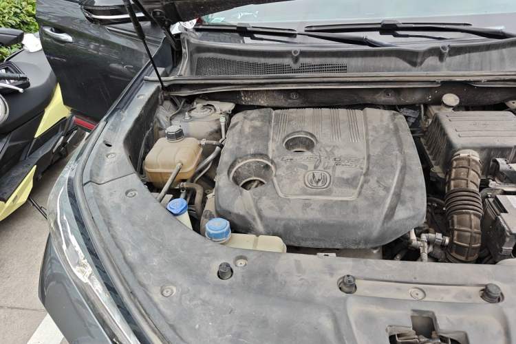 Used CHANGAN CS75 PLUS 2020 1.5T Automatic Prestige Edition Engine Bay Right