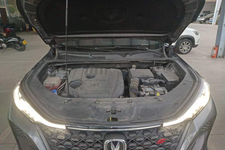 Used CHANGAN CS75 PLUS 2020 1.5T Automatic Luxury Version Engine Bay