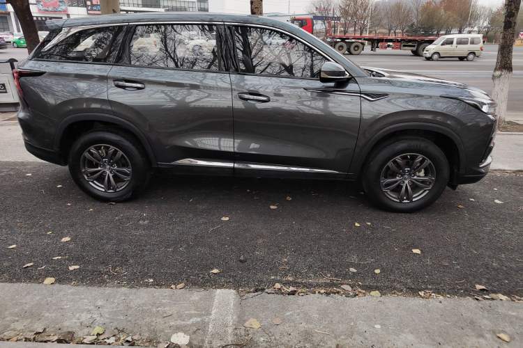 Used CHANGAN CS75 PLUS 2020 1.5T Manual Luxury Version Exterior 2