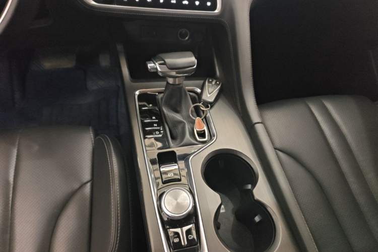 Used CHANGAN CS75 PLUS 2020 1.5T Automatic Luxury Version Gear Lever