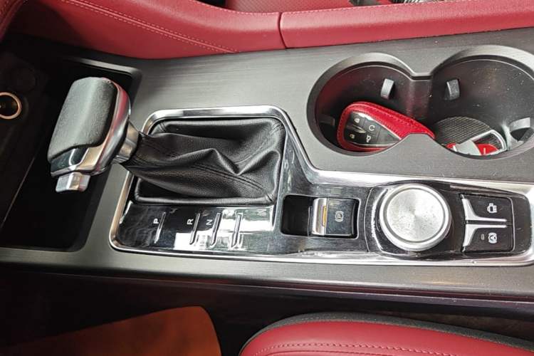 Used CHANGAN CS75 PLUS 2020 1.5T Automatic Luxury Version Gear Lever