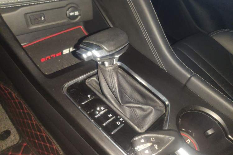 Used CHANGAN CS75 PLUS 2020 1.5T Automatic Luxury Version Gear Lever