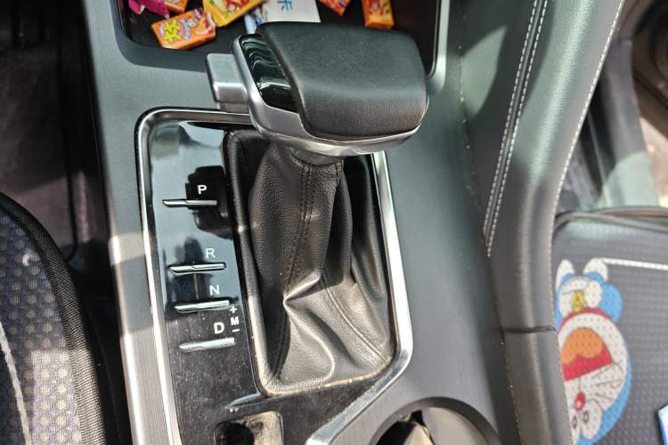 Used CHANGAN CS75 PLUS 2020 1.5T Automatic Luxury Version Gear Lever