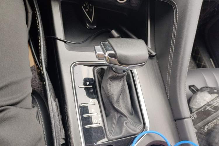 Used CHANGAN CS75 PLUS 2020 1.5T Automatic Luxury Version Gear Lever