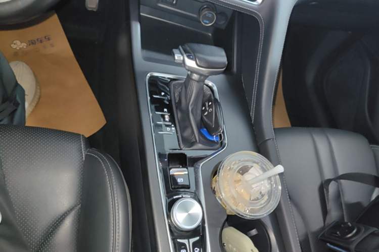 Used CHANGAN CS75 PLUS 2020 1.5T Automatic Luxury Version Gear Lever