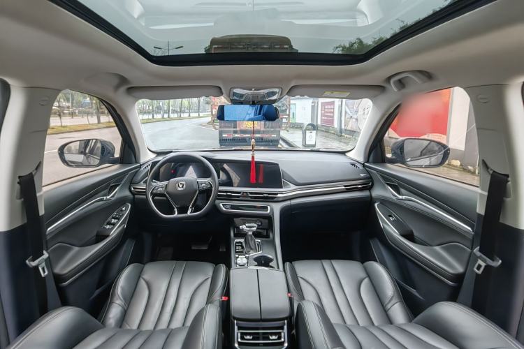Used CHANGAN CS75 PLUS 2020 1.5T Automatic Luxury Version Interior 1