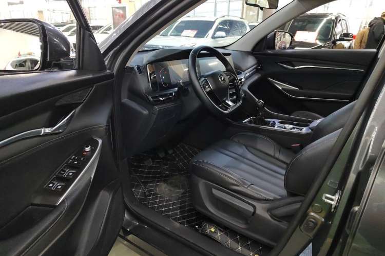 Used CHANGAN CS75 PLUS 2020 1.5T Manual Luxury Version Interior 2
