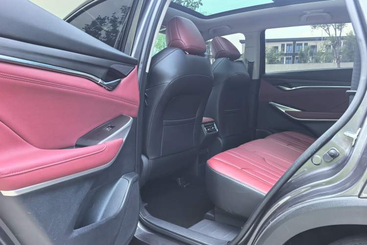 Used CHANGAN CS75 PLUS 2020 1.5T Automatic Luxury Version Interior 4