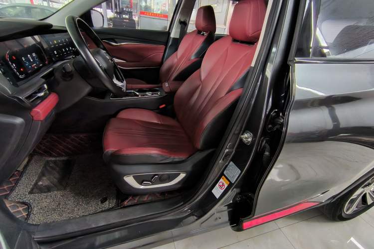 Used CHANGAN CS75 PLUS 2020 1.5T Automatic Luxury Version Interior 5