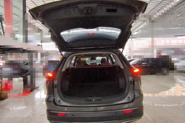 Used CHANGAN CS75 PLUS 2020 1.5T Automatic Luxury Version Interior 8