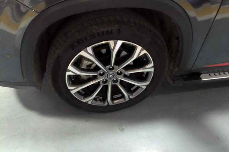 Used CHANGAN CS75 PLUS 2020 2.0T Automatic Flagship Edition Left Front Wheel Hub
