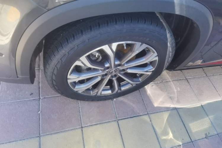 Used CHANGAN CS75 PLUS 2020 2.0T Automatic Flagship Edition Left Front Wheel Hub