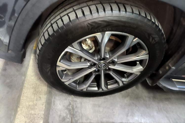 Used CHANGAN CS75 PLUS 2020 2.0T Automatic Flagship Edition Left Front Wheel Hub