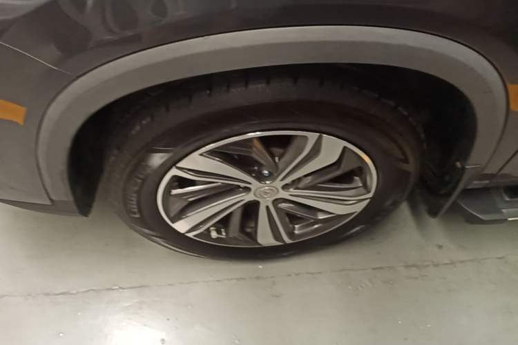 Used CHANGAN CS75 PLUS 2020 1.5T Automatic Luxury Version Left Front Wheel Hub